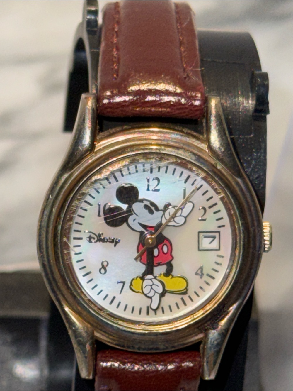 Vintage Disney Classic Mickey Mouse Pointing Hands Brown Band Watch W/Box MK1033
